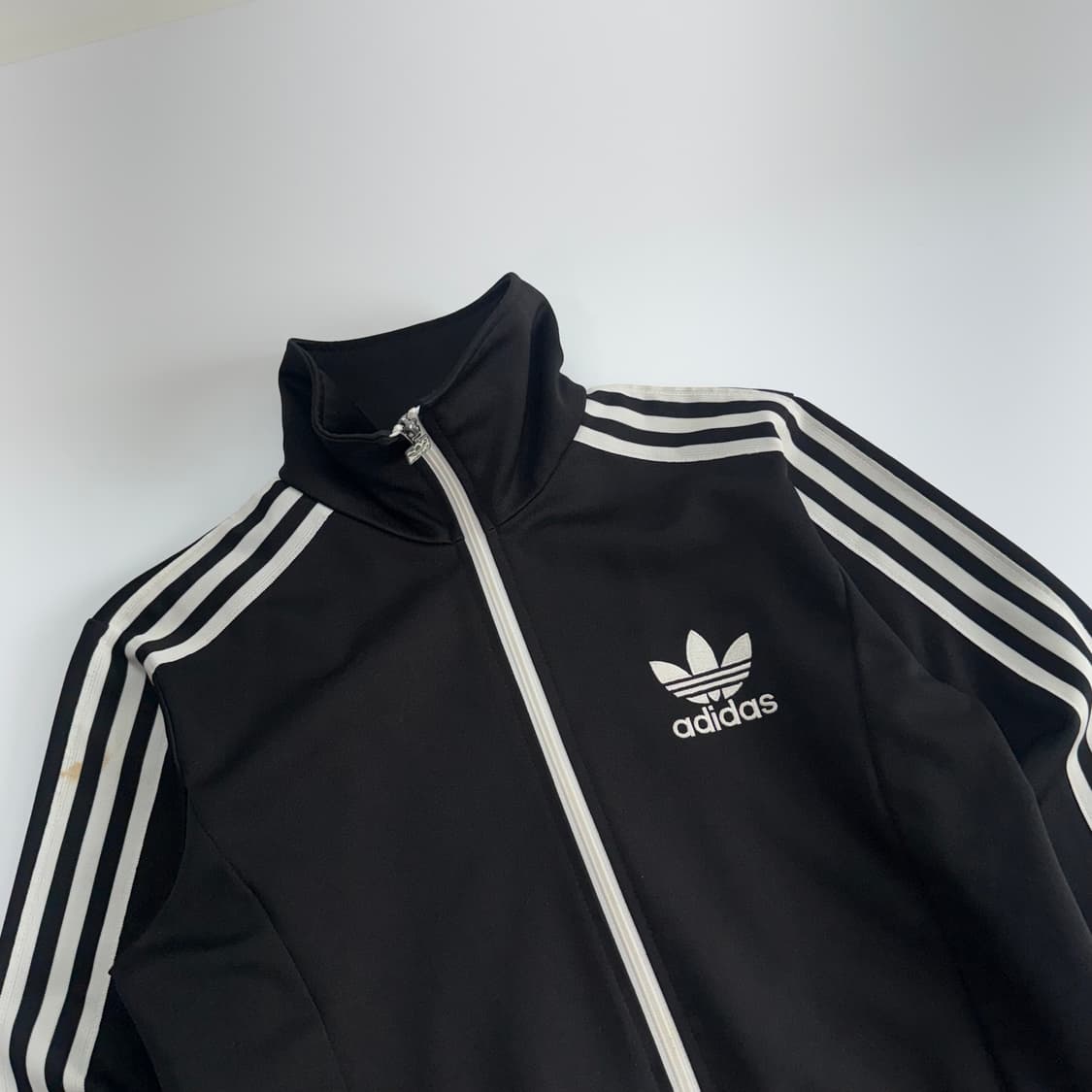 adidas 아디다스 파이어로고 블랙 트랙탑 져지 상품이미지4