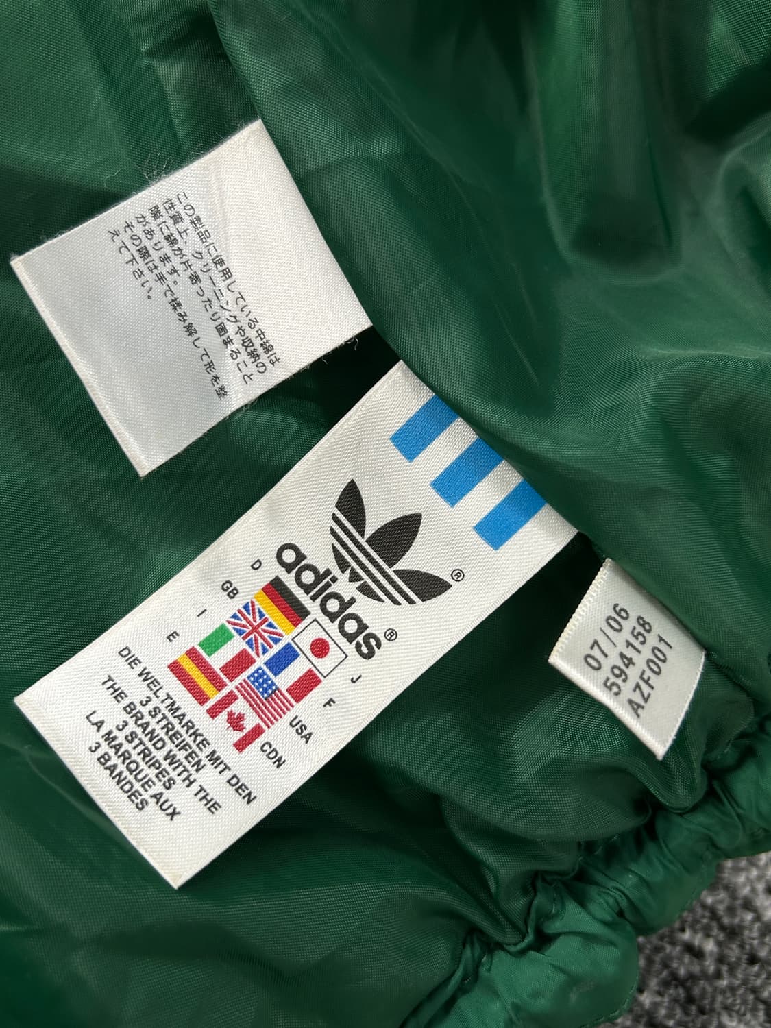 아디다스 00‘s 로고 그린 푸퍼 패딩 M  상품이미지9