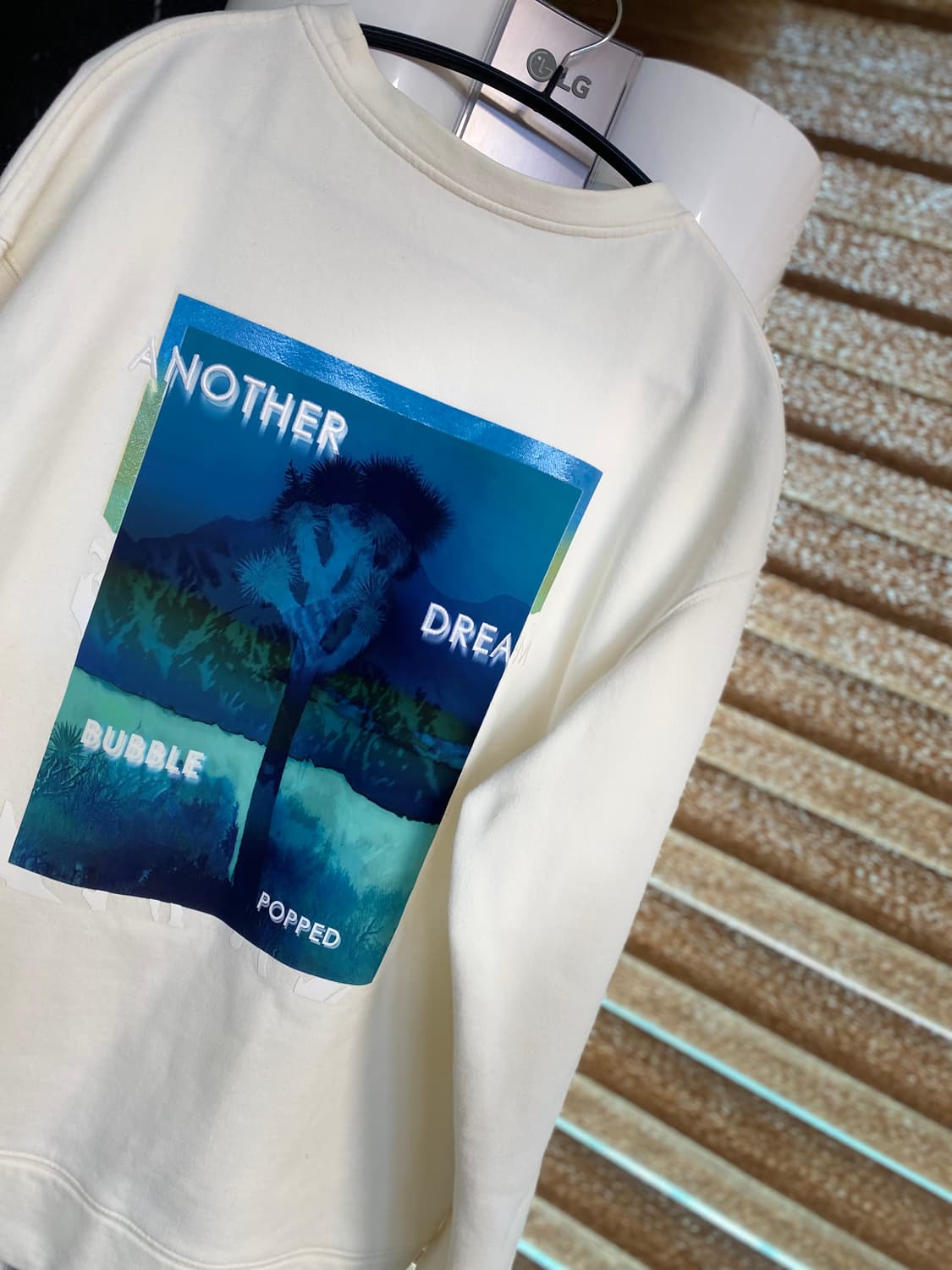 타임옴므 맨투맨 x 아티스트 이경돈 콜라보 상품이미지5