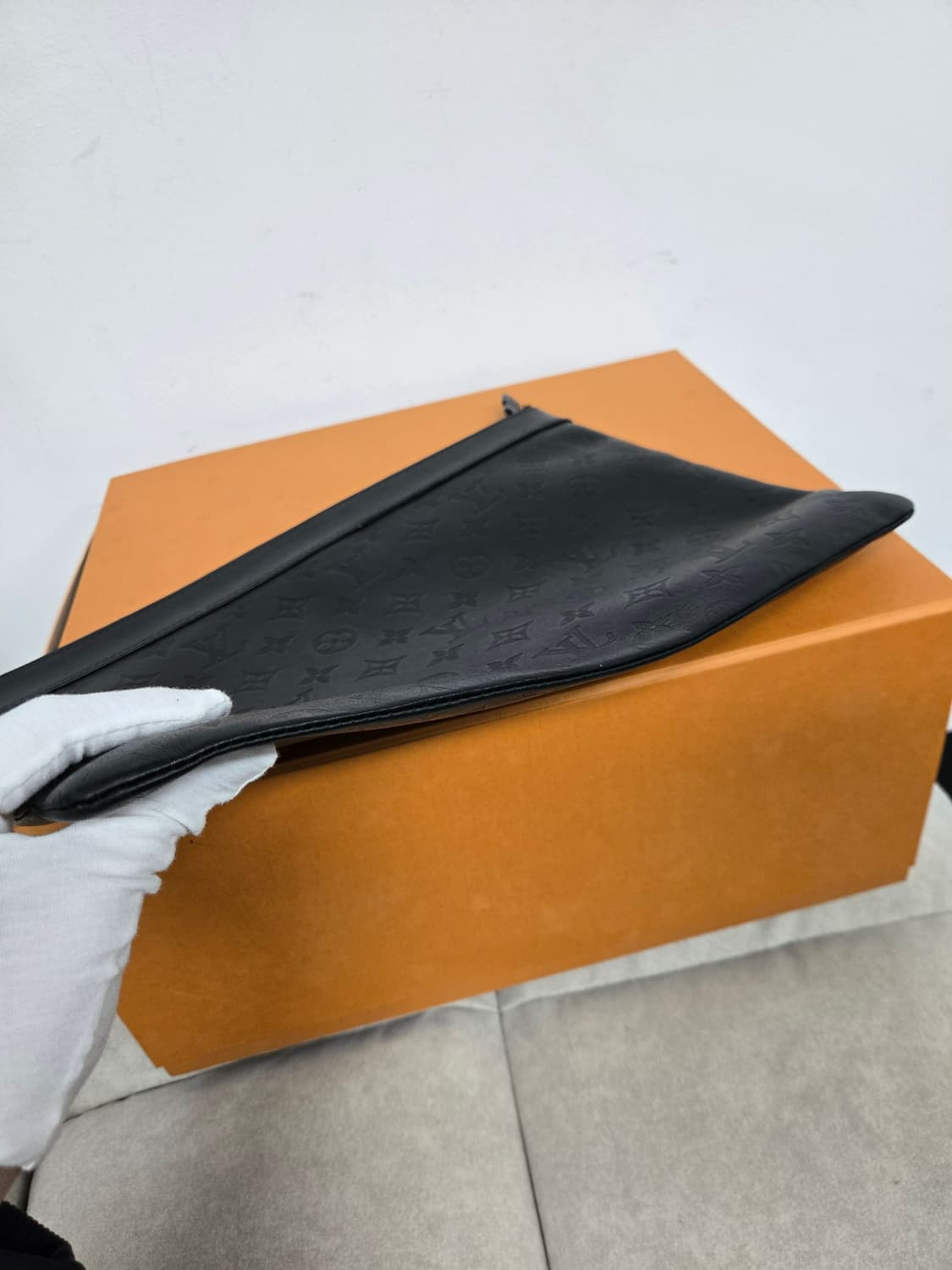 [보증서 정품] 루이비통 포쉐트 쉐도우 클러치백 상품이미지1
