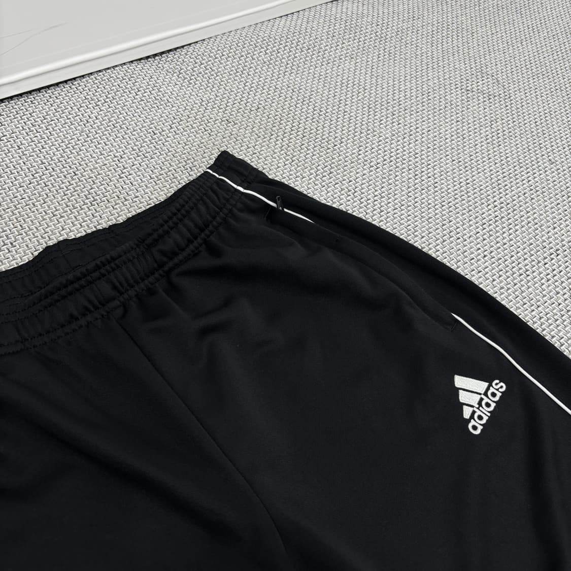 adidas 사이드라인 조거 트레이닝 팬츠  상품이미지4