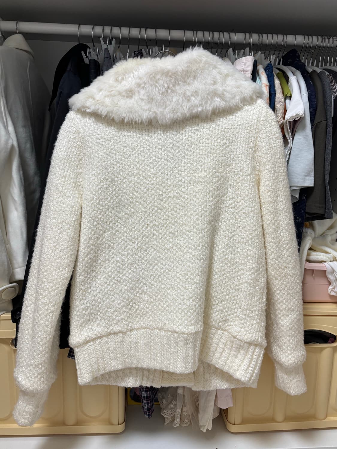 세실맥비 아이보리 퍼 니트자켓 갸루 상품이미지2