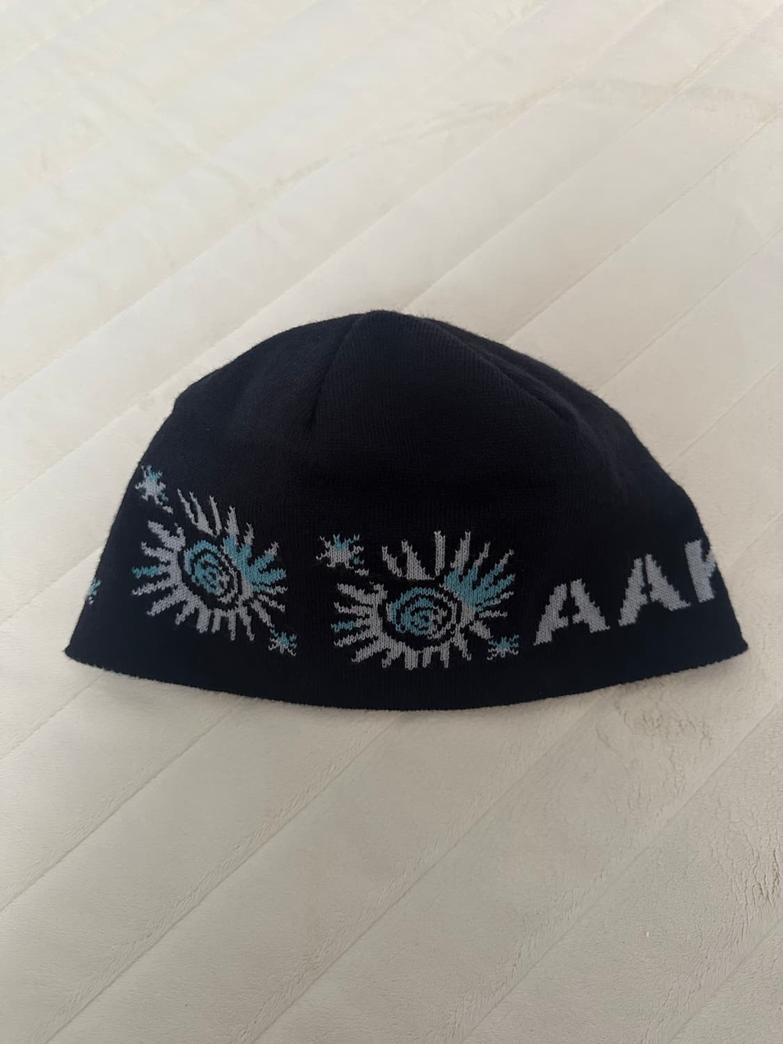 아캄 Small Sun Jacquard Beanie (Black) 상품이미지2