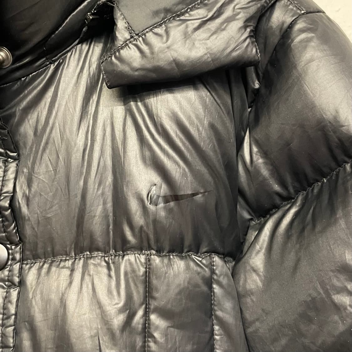 나이키 (우먼) 바둑판 덕 다운 숏 패딩    상품이미지4