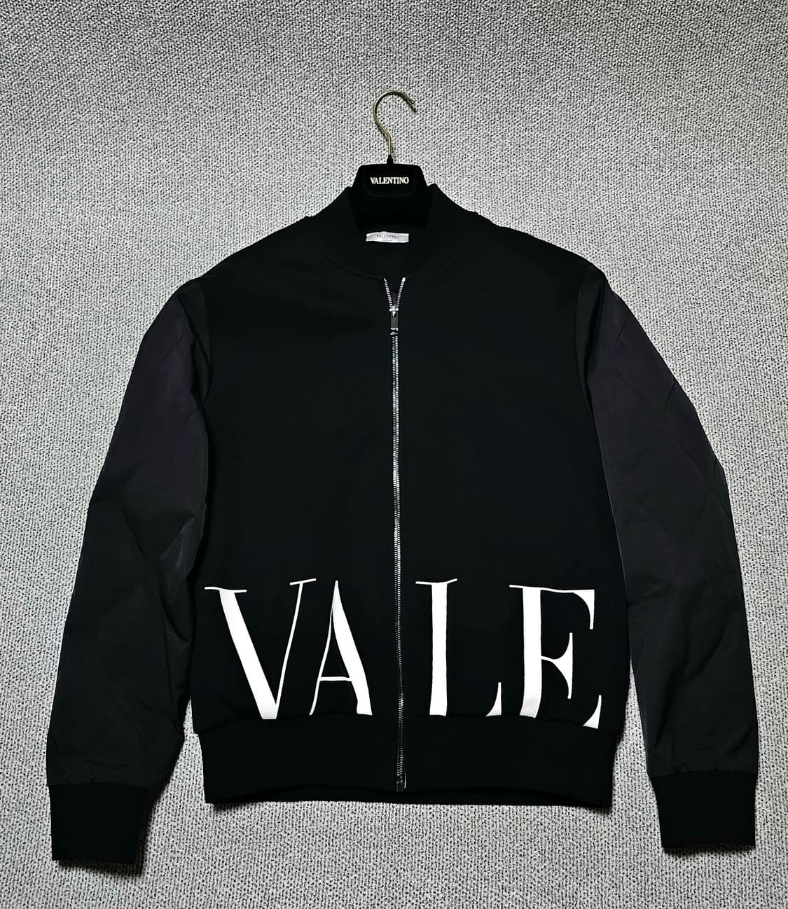 [M사이즈] 새상품급 발렌티노 VLTN 로고 봄버 자켓 상품이미지1