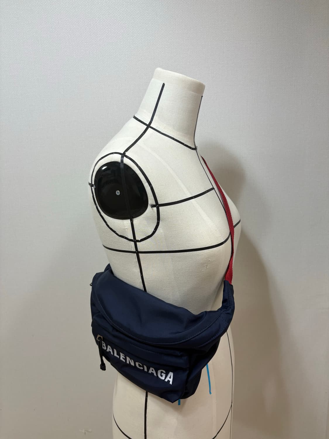 발렌시아가 balenciaga 네이비힙색 상품이미지4