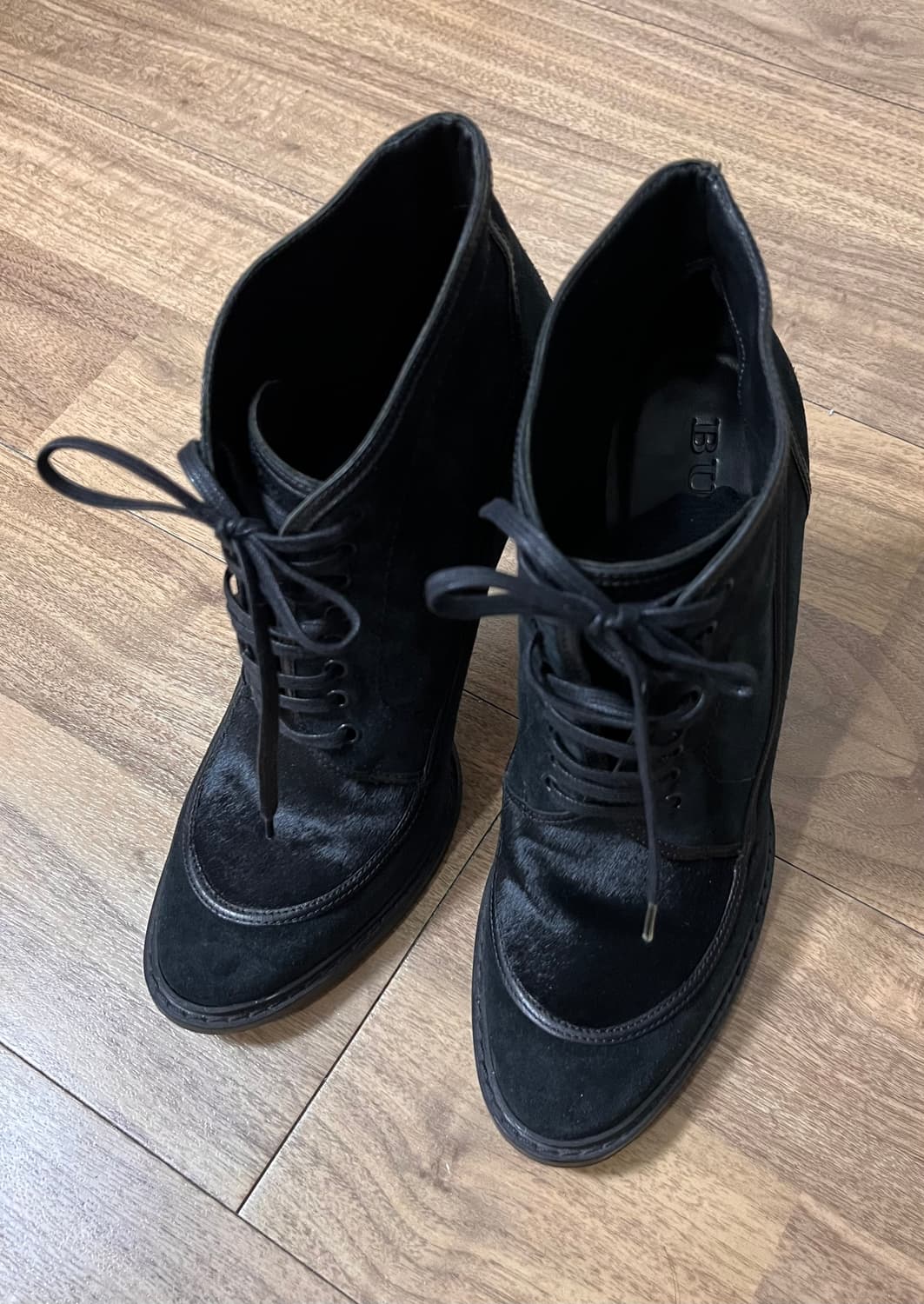 버버리 송치/ 스웨이드 레이스업 앵클 부츠 38 상품이미지1