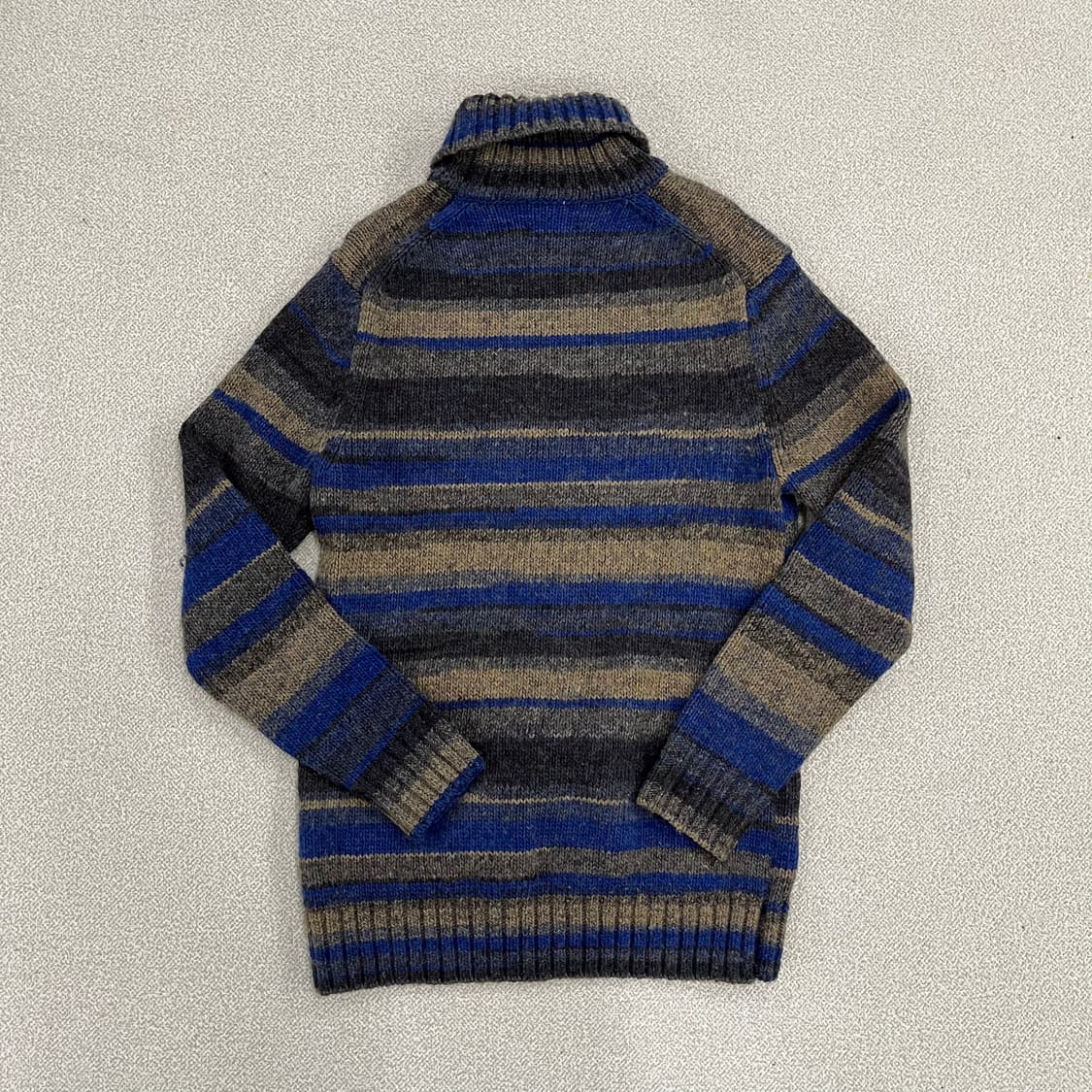 105 올젠 터틀넥 니트 스웨터 0220M 상품이미지4