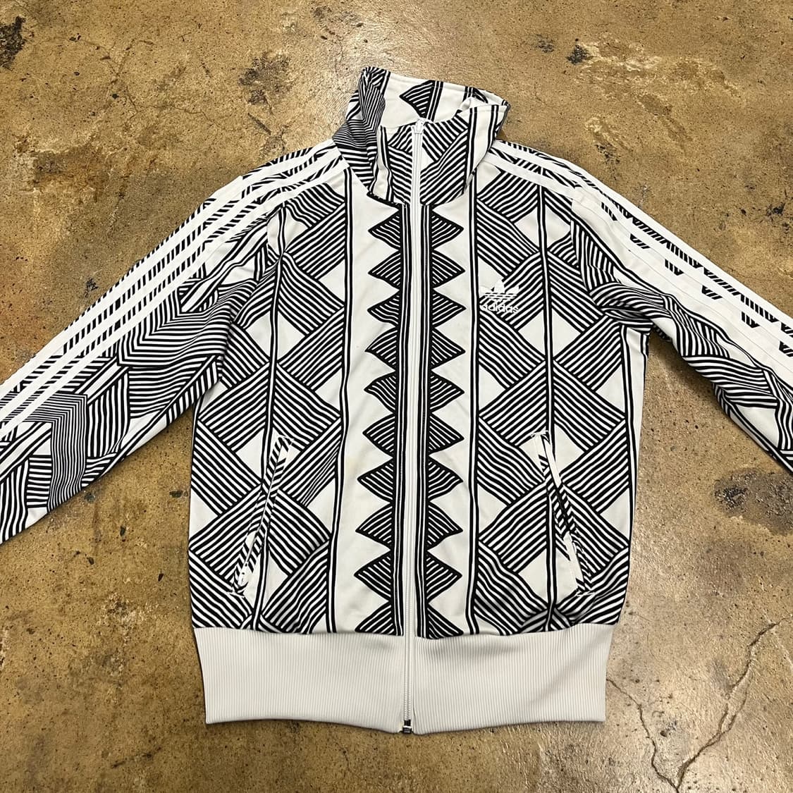 [정품/S] 아디다스 블랙 화이트 패턴 트랙탑 져지 b8 상품이미지3