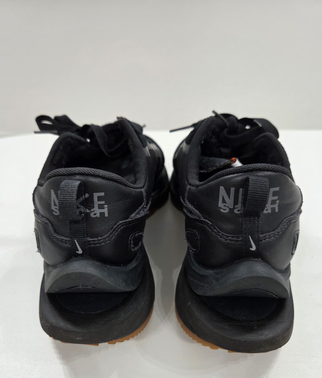 나이키 x 사카이 베이퍼와플 블랙 앤 검 DD1875-001 상품이미지6