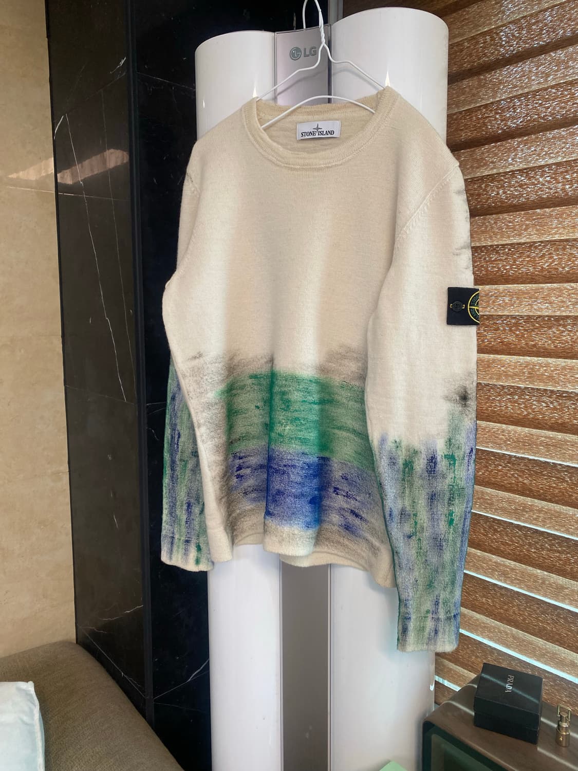 스톤아일랜드 디그라데 페인팅 스웨터 ㅡ95사이즈 상품이미지2