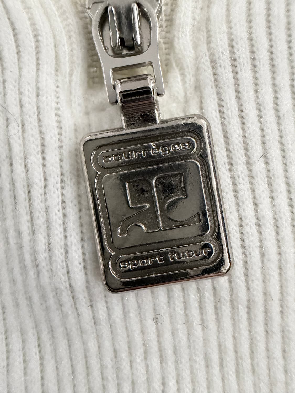 꾸레쥬 화이트 골지 반집업 상품이미지4