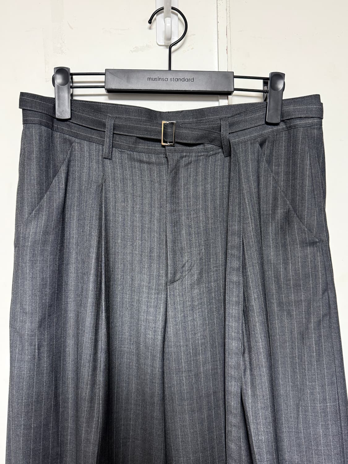 DNSR 벨티드 스트라이프 슬랙스 차콜 L 상품이미지6