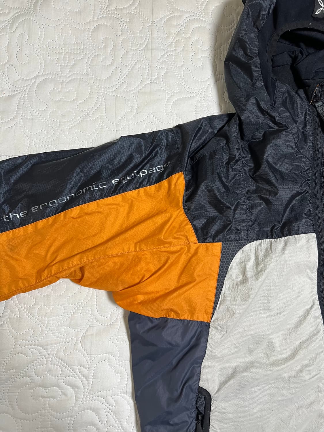 몬츄라 스카이 자켓 M 흰색주황 흰주 상품이미지2