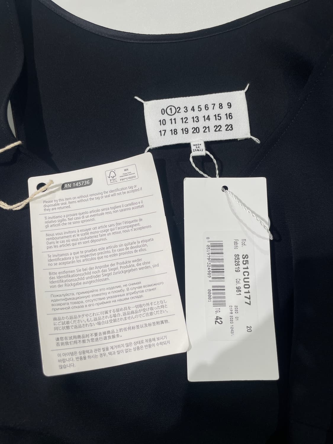 메종 마르지엘라 1 블랙 백스티치 컷 아웃 트리아세테이트 드레스 상품이미지7