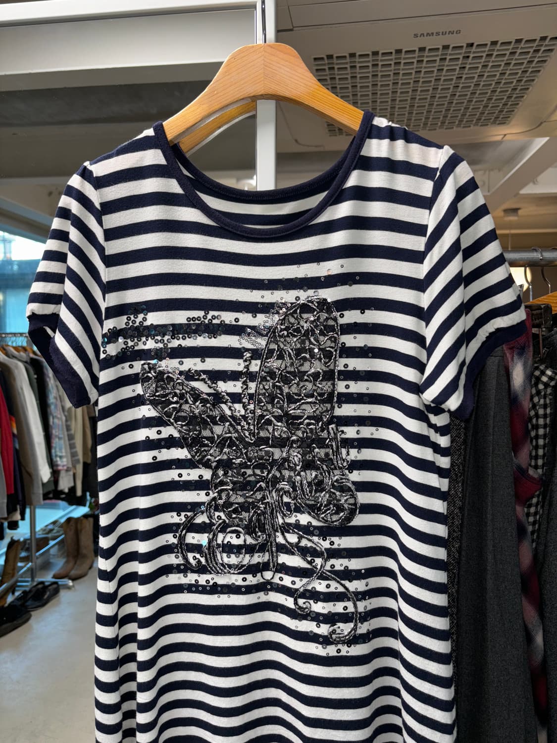 Sun rose 스트라이프 나비 티셔츠 상품이미지3