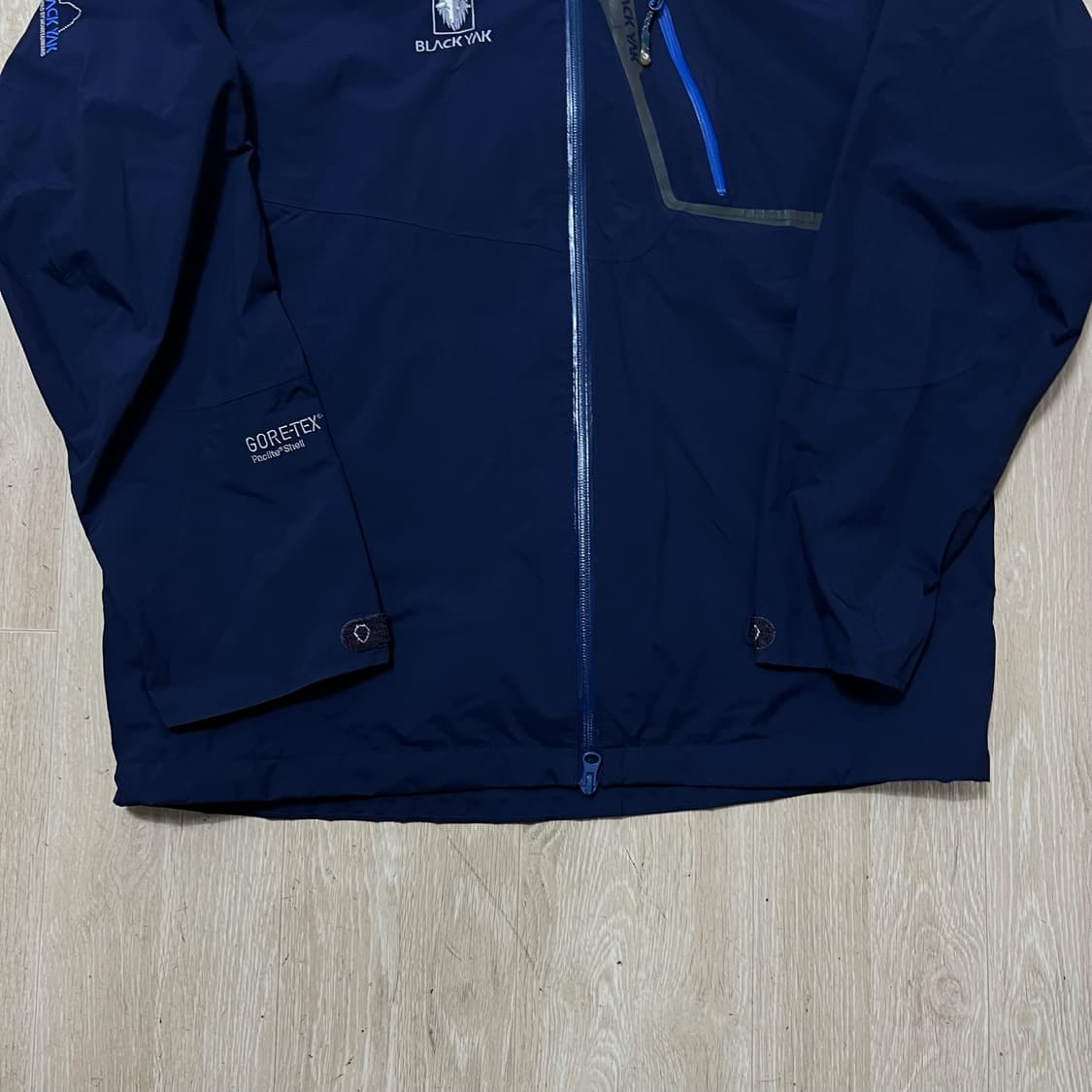 블랙야크 트래킹 고어텍스 바람막이 자켓 L/100  상품이미지5