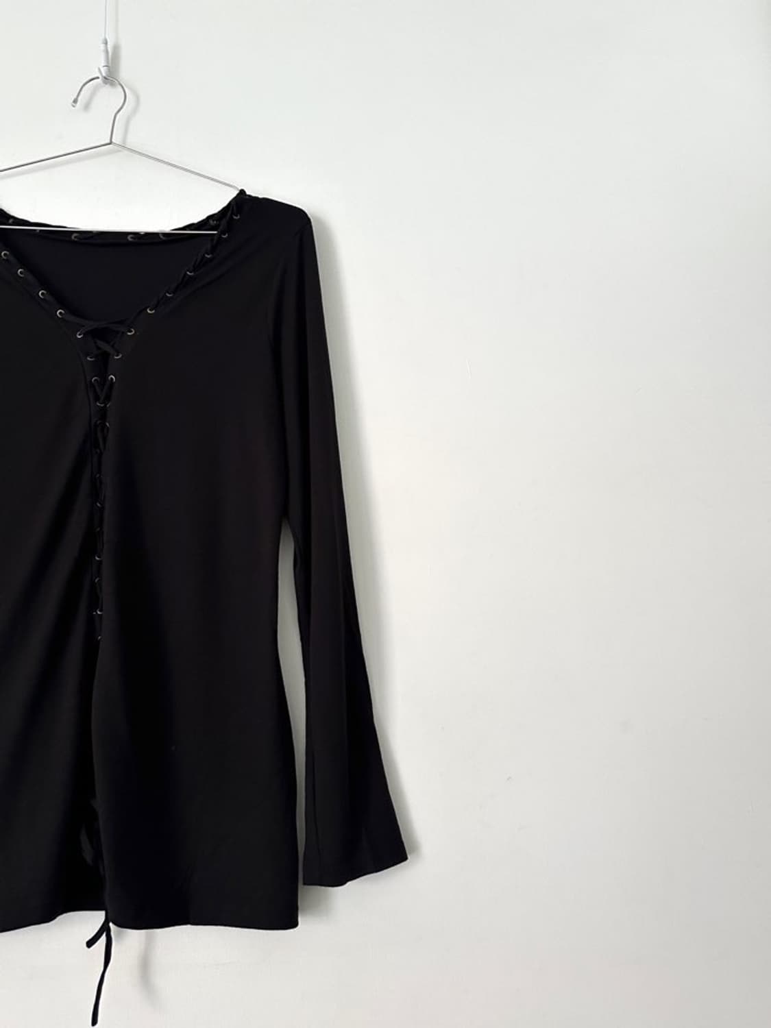 Linning twist open slit knit / black 상품이미지4