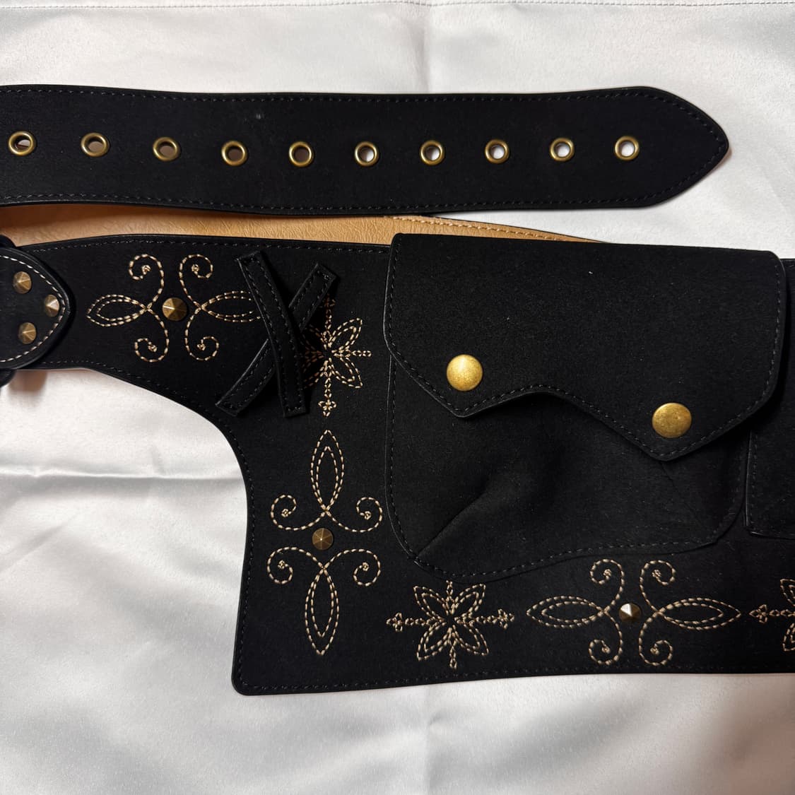 스컬프터 웨스턴 벨트 백 블랙 상품이미지3