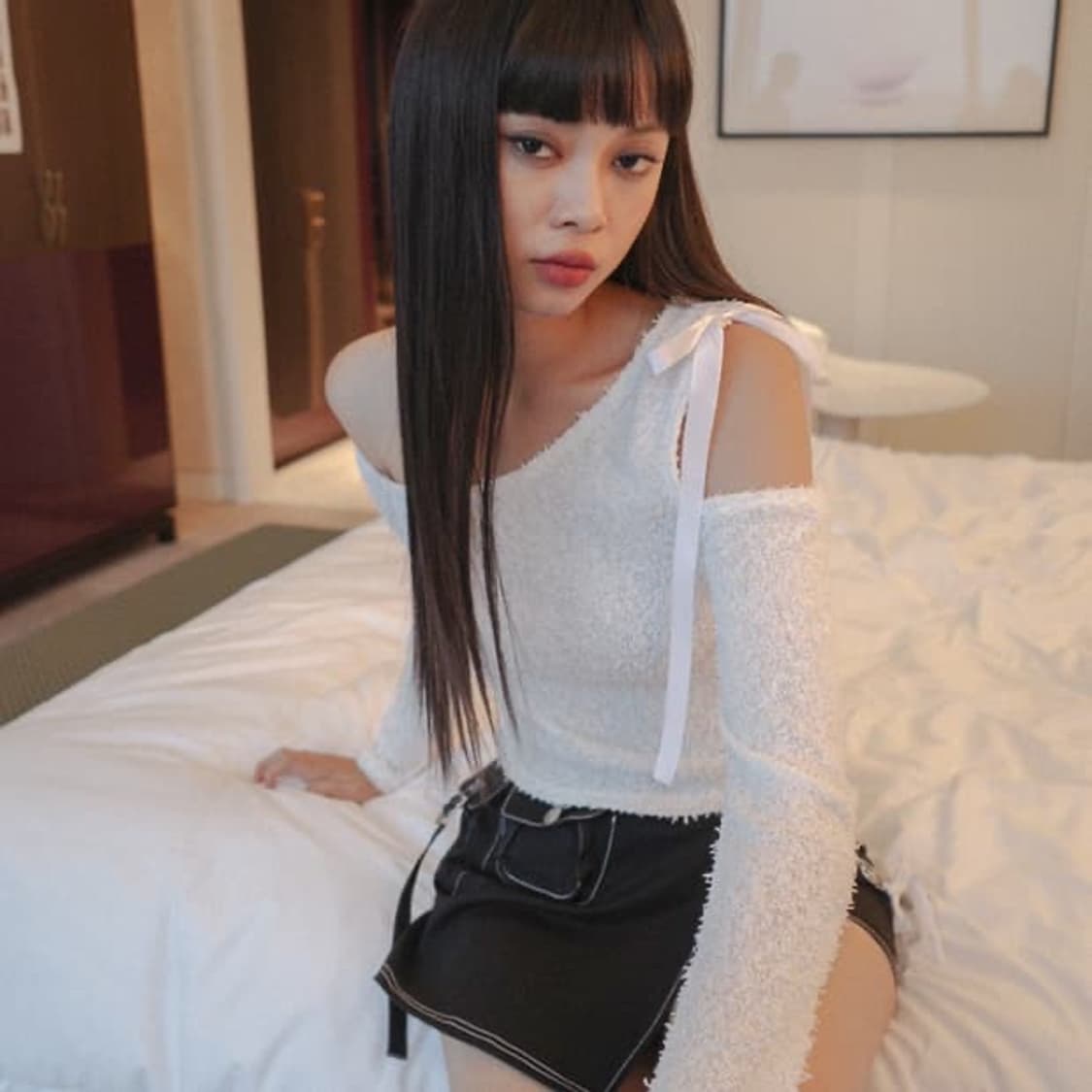 드라이로즈 플러피 리본탑 화이트 상품이미지1