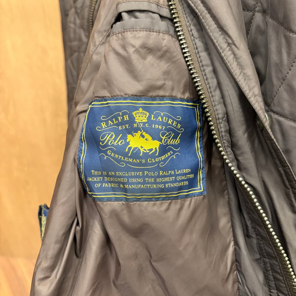 폴로 랄프로렌 퀄팅 필드 자켓 넥 버클 벨트 허리 스트랩 디테일 브라운 상품이미지9