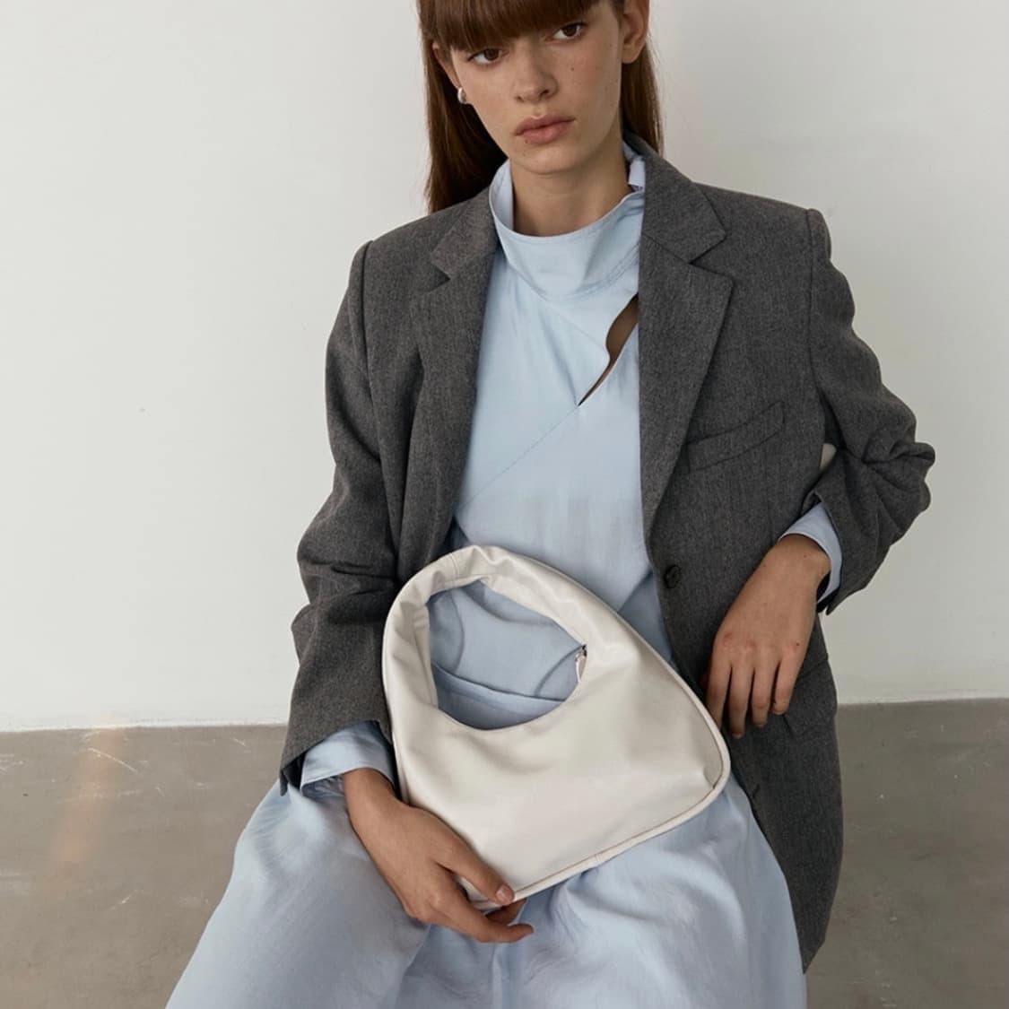 여밈 미니 플럼프백 화이트 상품이미지6