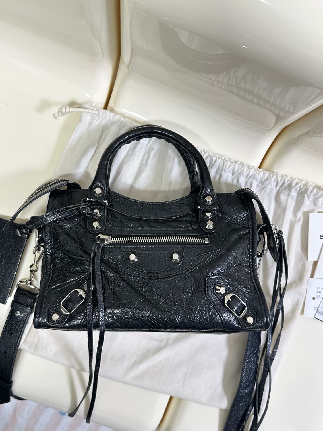 [SA 정품] 발렌시아가 시티 모터백 미니 블랙 상품이미지8