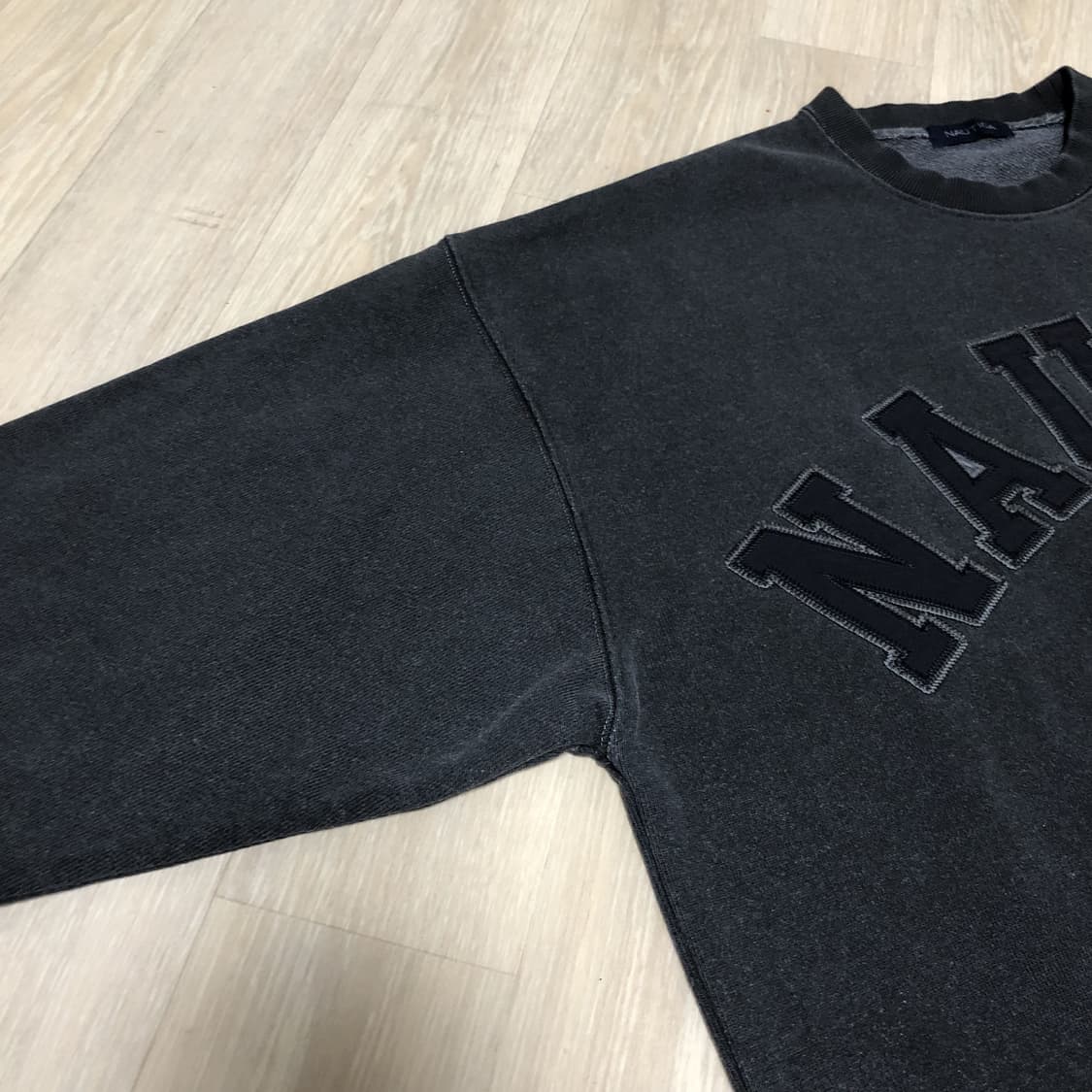 (L) 노티카 NAUTICA 재팬 스펠로고 피그먼트 다잉 오버핏 스웻셔츠 상품이미지2