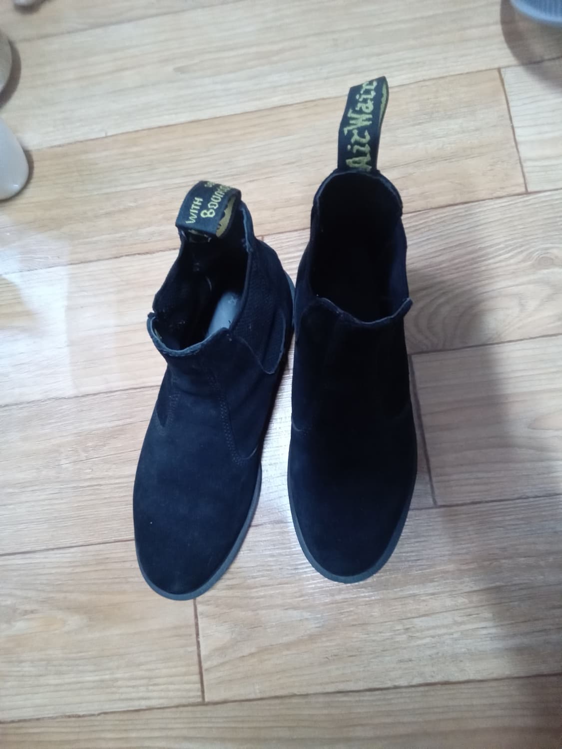 닥터마틴 스웨이드 첼시 부츠 상품이미지1