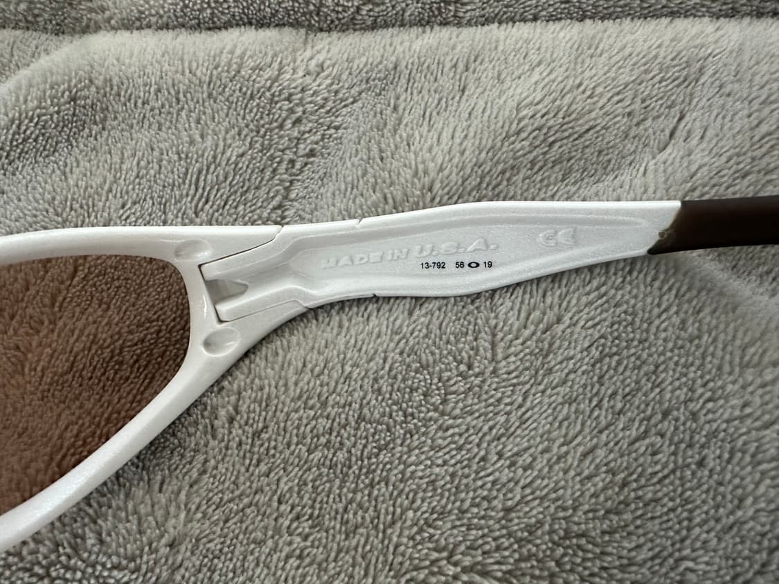 오클리 미뉴트 2.0 변색렌즈 판매 상품이미지3