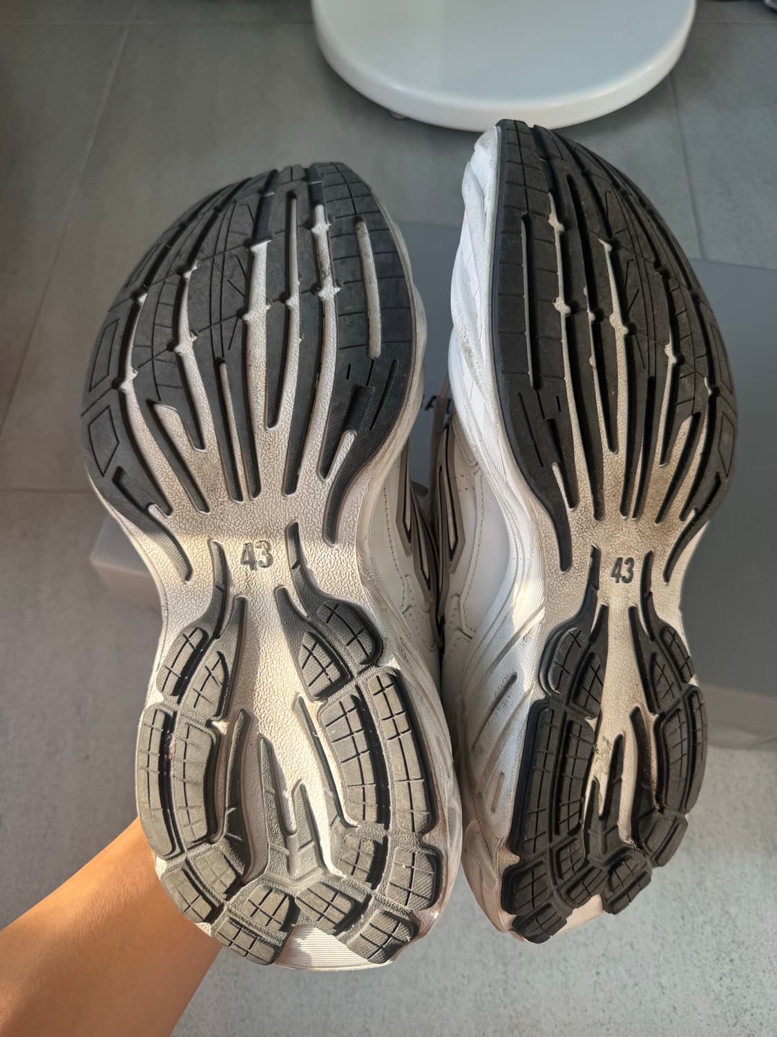 [43] 발렌시아가 먼데이 스니커즈 화이트 상품이미지7