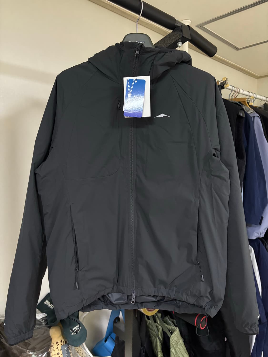 고요웨어 그레핀 인슐레이션 자켓 L 팔아요 상품이미지1