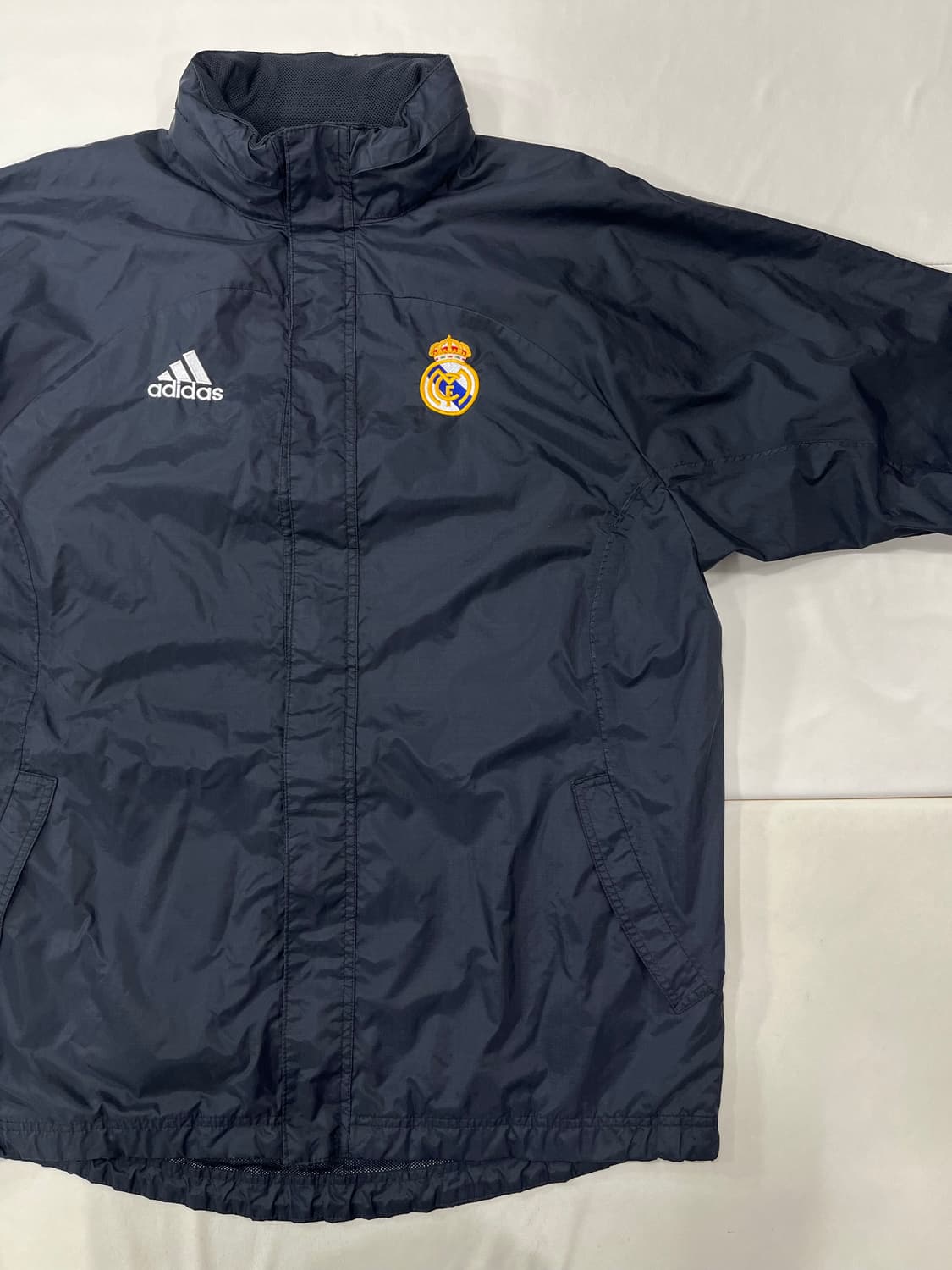아디다스 레알 마드리드 CF 100주년 바람막이 상품이미지5