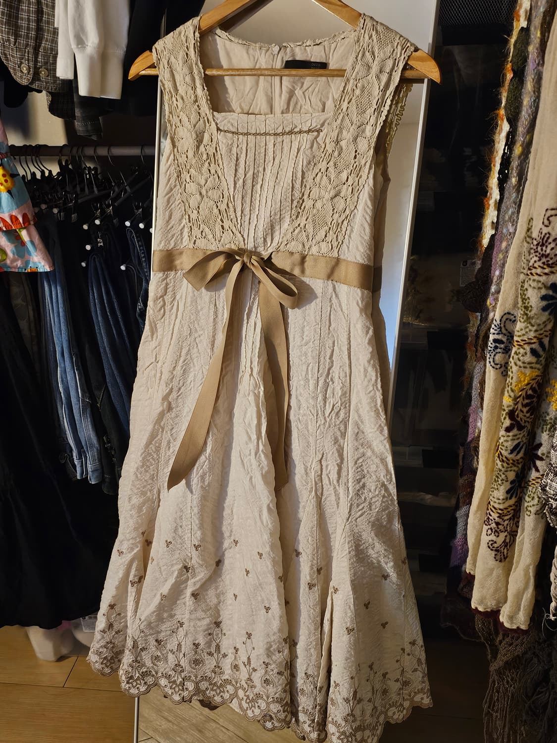 모리걸 베이지 크로쉐 원피스 상품이미지1