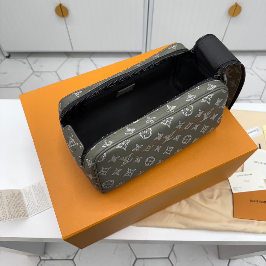 [25년/풀박스] 루이비통 쉐도우 돕키트 상품이미지2