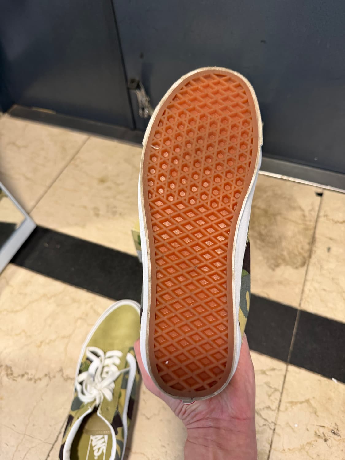 반스x베이프 올드스쿨 상품이미지5