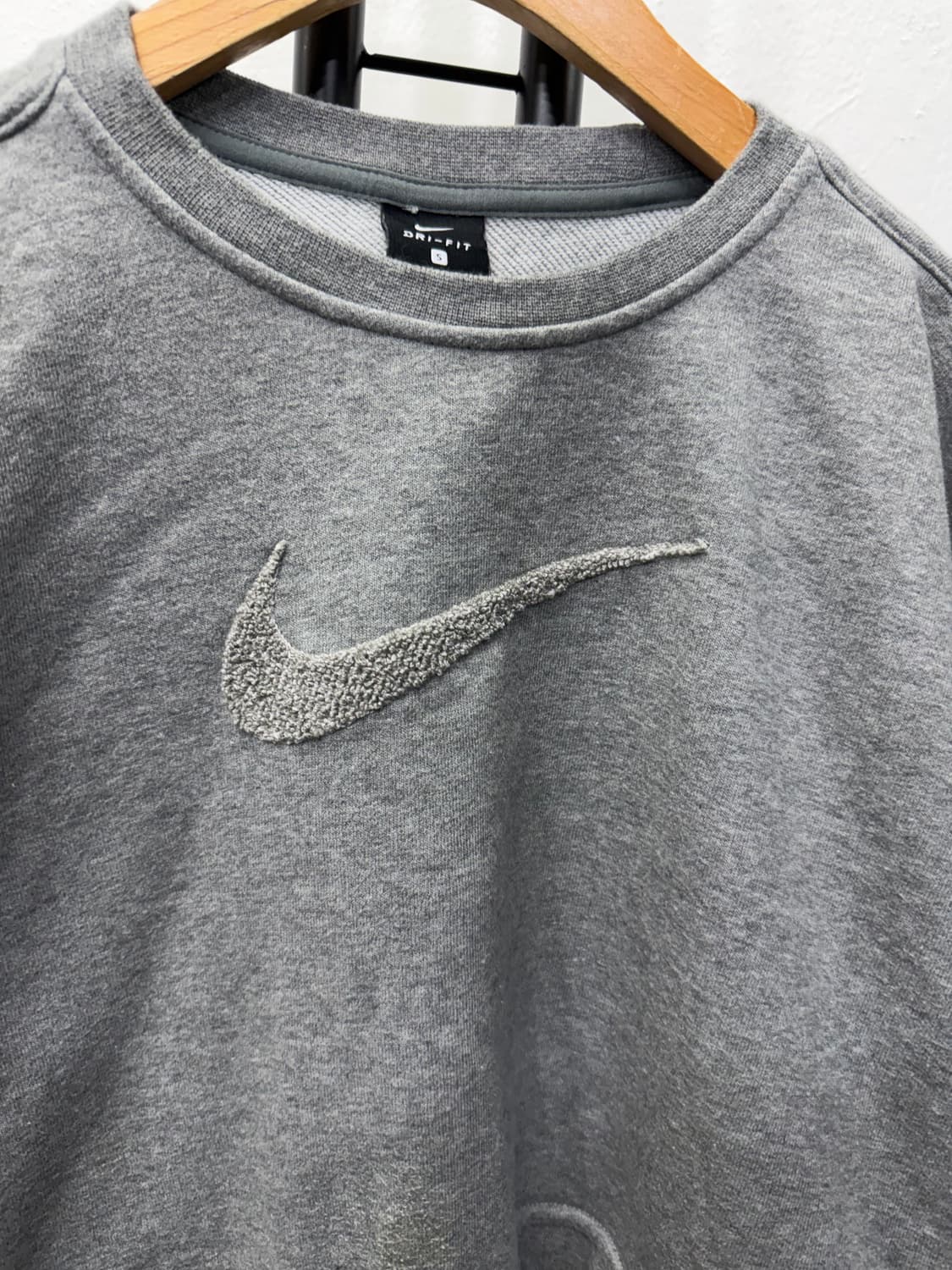 정품) 나이키 여성 오버 크롭핏 드라이핏 맨투맨 S 상품이미지4