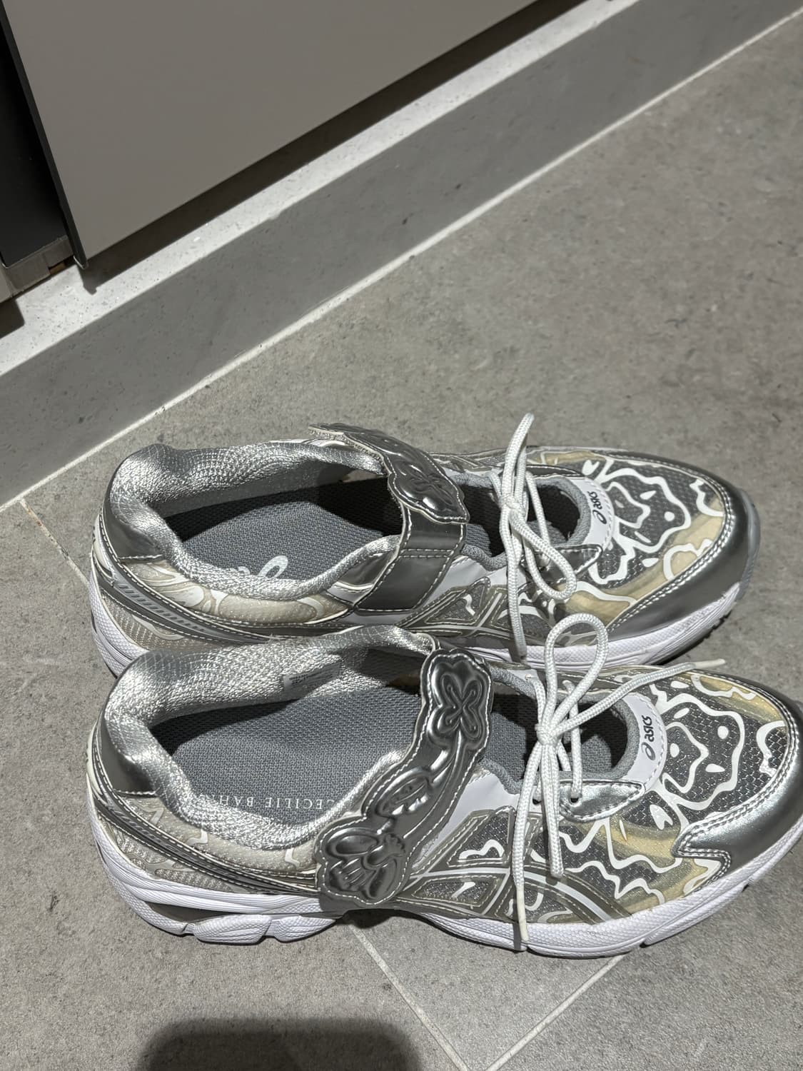 아식스 세실리아반센 gt2160 화이트 실버 240사이즈 상품이미지4