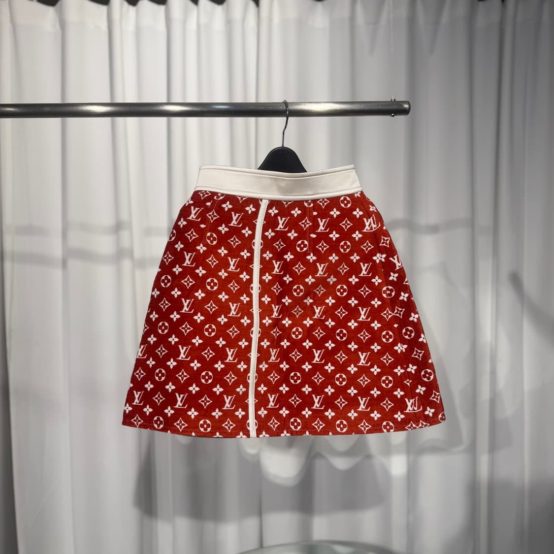 [새상품급/34] 루이비통 모노그램 스커트 상품이미지2