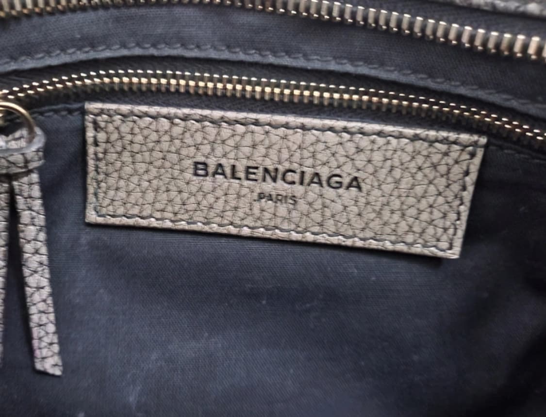 발렌시아가 모터백 미니 시티백 그레이 상품이미지6