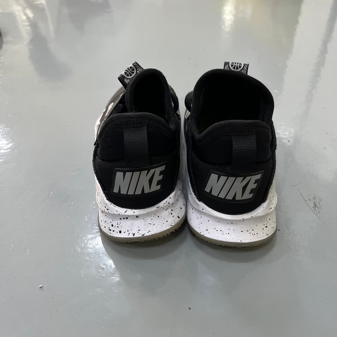 235 나이키 여성 줌플라이트 운동화 0406M 상품이미지3