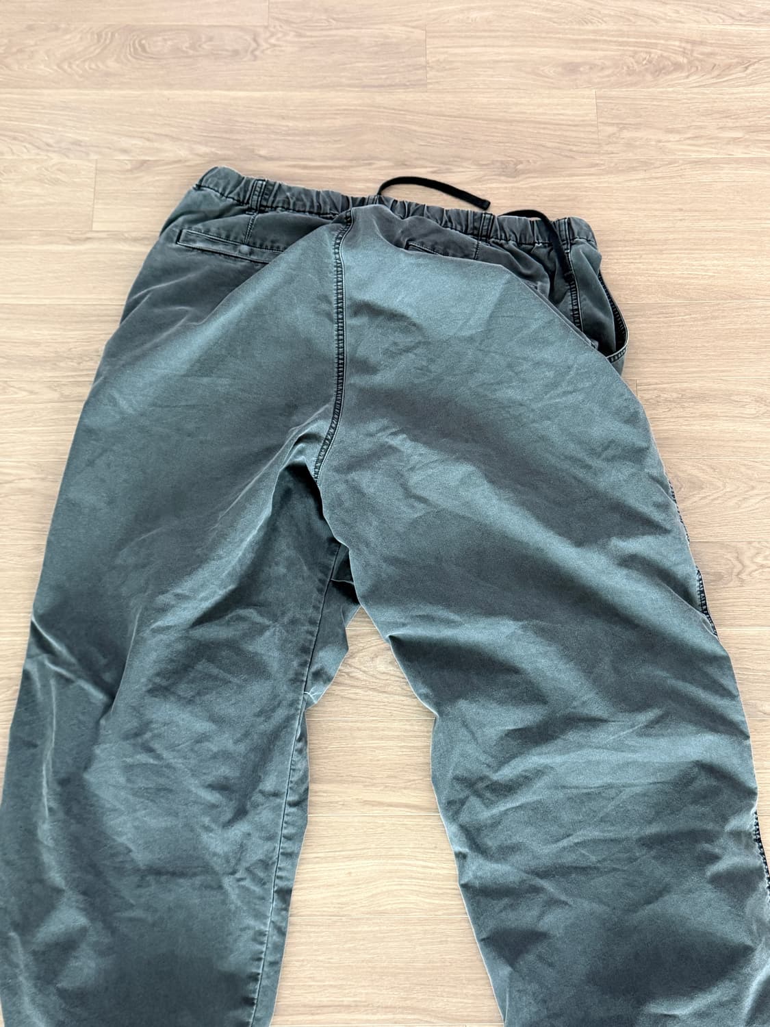 유니클로 C 파라슈트 팬츠 디크 그레이 XL 상품이미지2