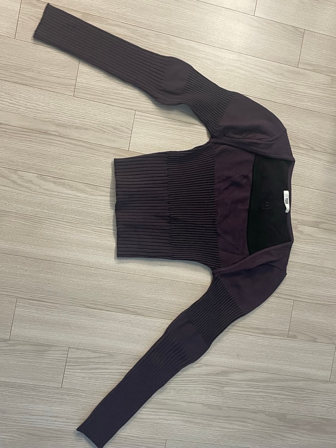 Yuse 투톤 볼레로 니트탑 상품이미지1