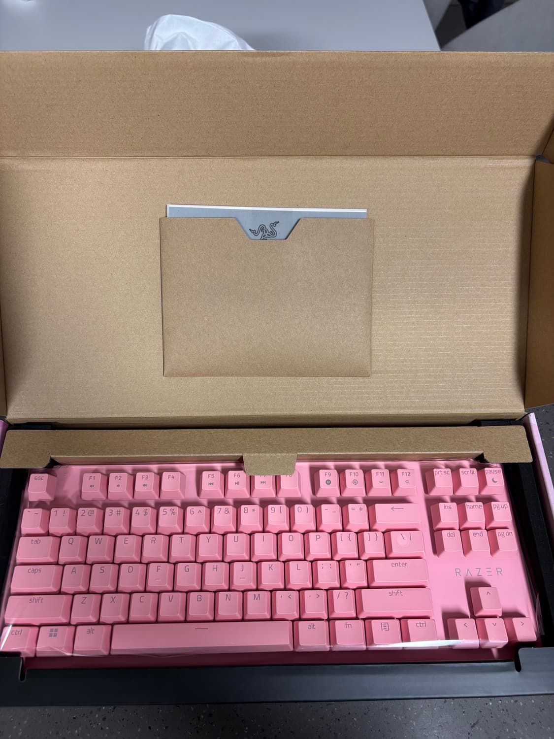 레이저 헌츠맨 v2 tkl 쿼츠 에디션 상품이미지2