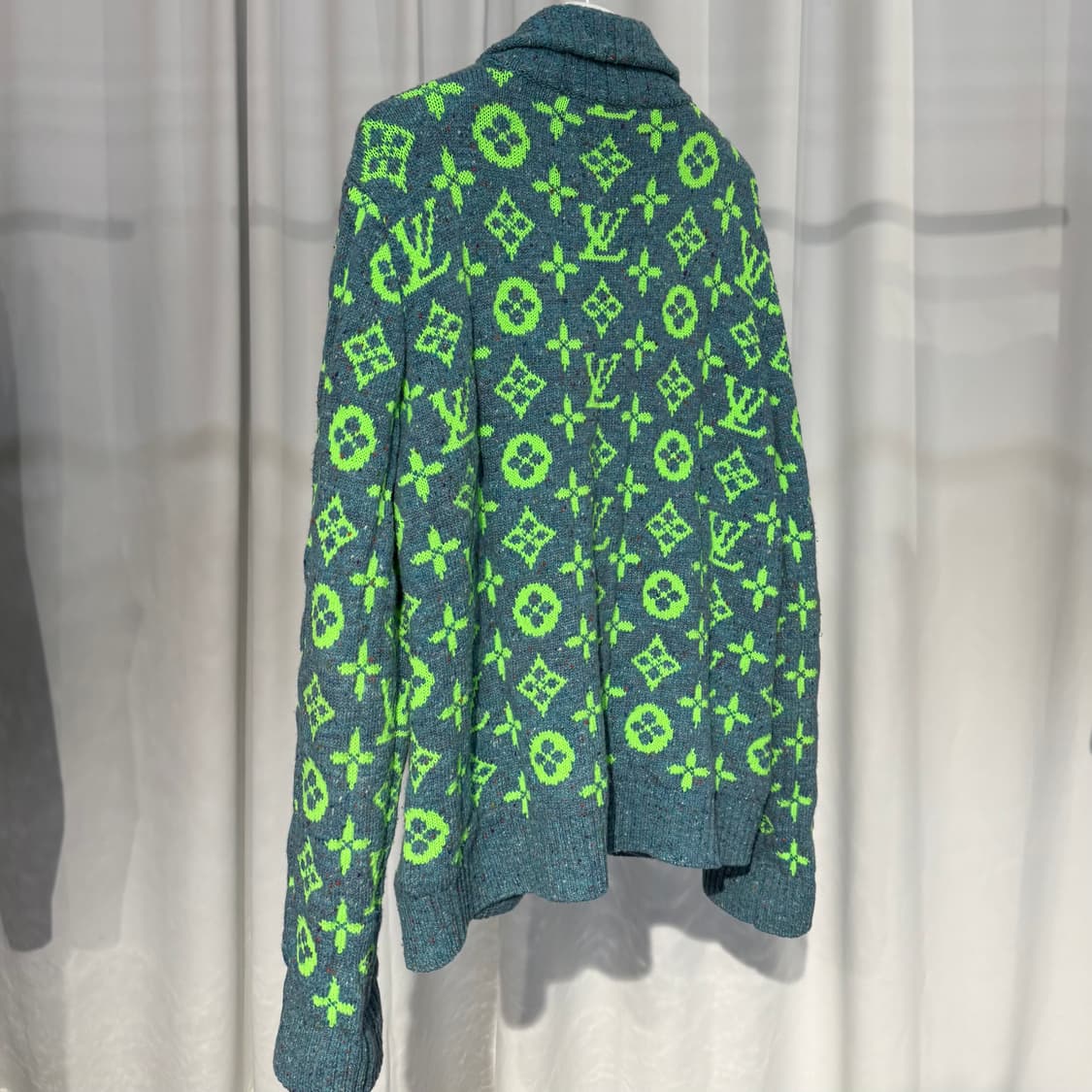 (XL) 루이비통 모노그램 시그니처 니트 가디건  상품이미지4