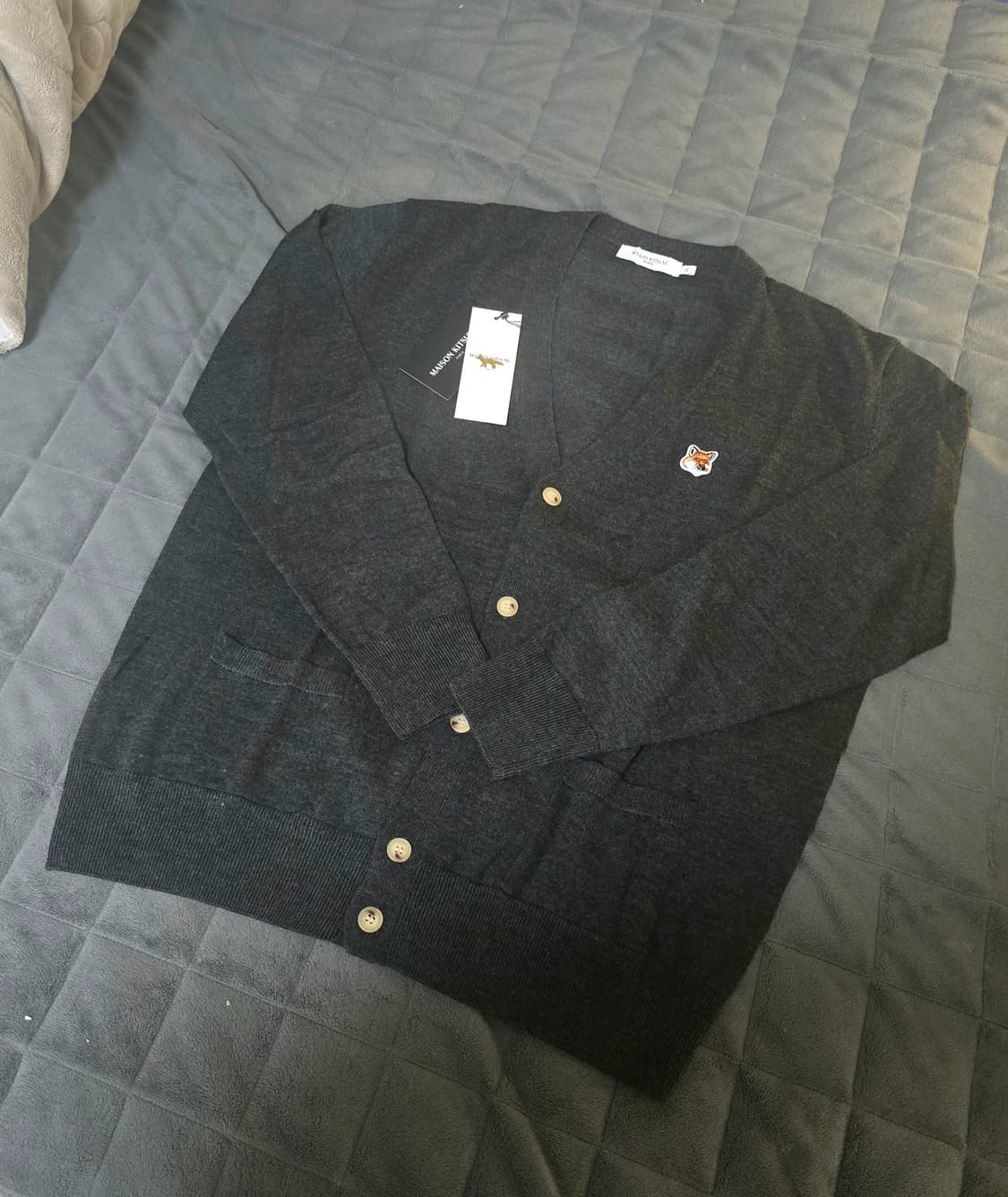 메종키츠네 폭스 헤드 가디건 
앤트러사이트 멜란지 그레이 XL사이즈 상품이미지2