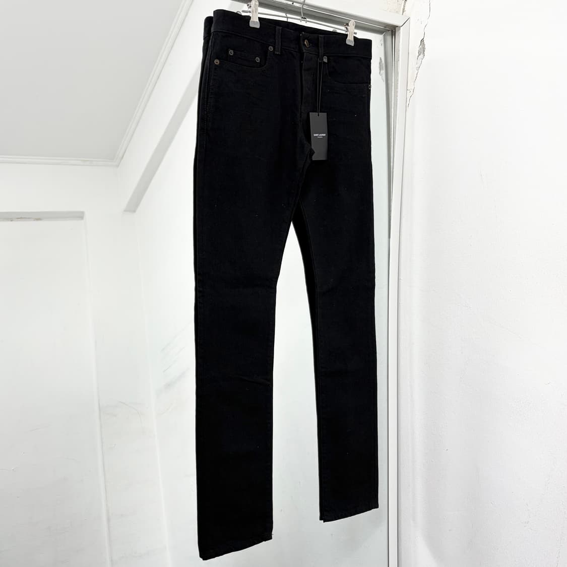 (새상품) 생로랑 19FW 블랙진 상품이미지3