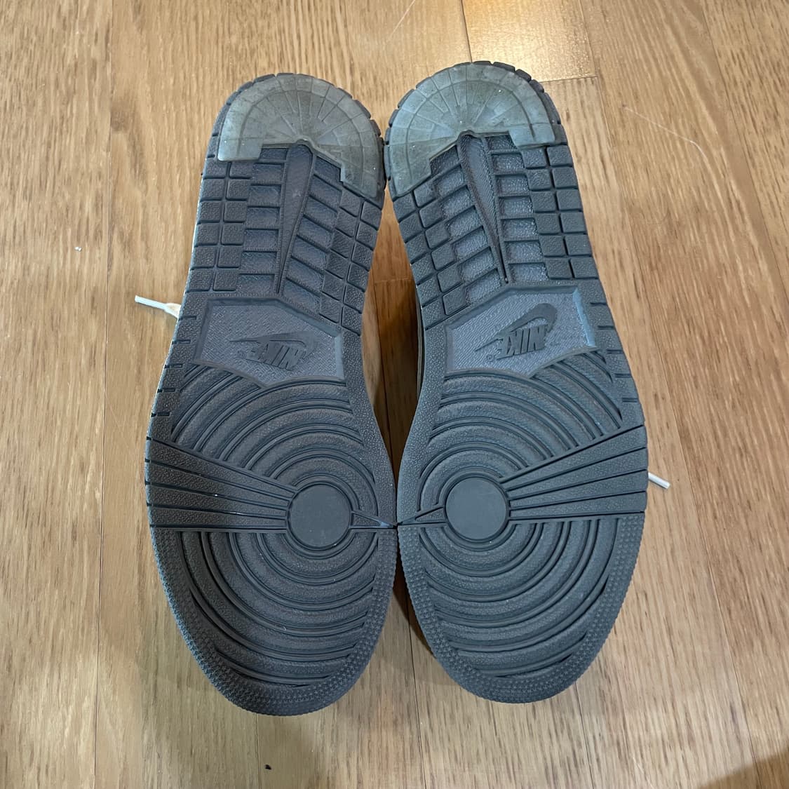 조던1 트래비스 스캇 리버스 모카 265 상품이미지8