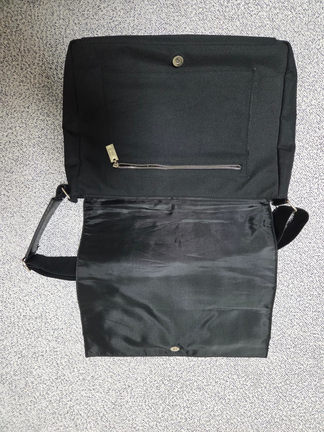 디올옴므 에디기 퍼퓸크로스백 상품이미지2