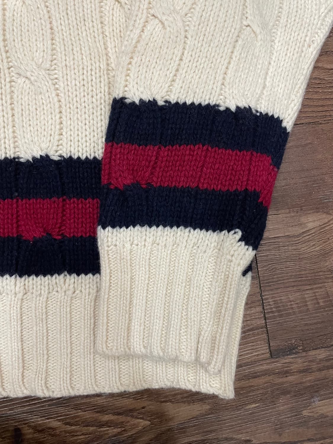 폴로 랄프로렌 램스울 케이블 브이넥 니트 스웨터 상품이미지4